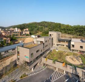 拥抱阳光，与自然相融——Naver Imae幼儿园 / D•LIM Architects