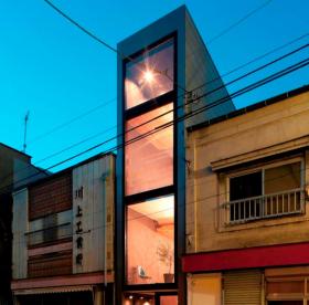 日本城市迭代更新应运而生的1.8米宽的微小住宅