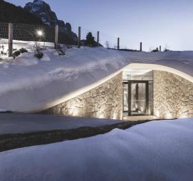 雪山下的优雅弧度——Alpenroyal酒店