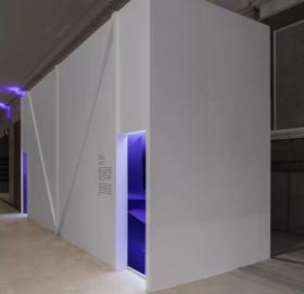 色彩、几何与空间 - Skychrome艺术展馆 / Maxim Kashin Architects